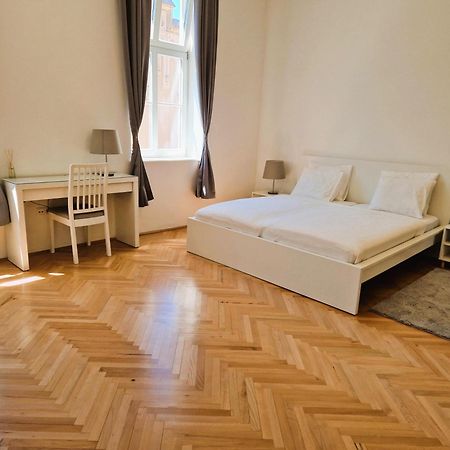 Halasz 2-Bedroom Apartment Near Castle, Free Public Parking Nearby บูดาเปสต์ ภายนอก รูปภาพ