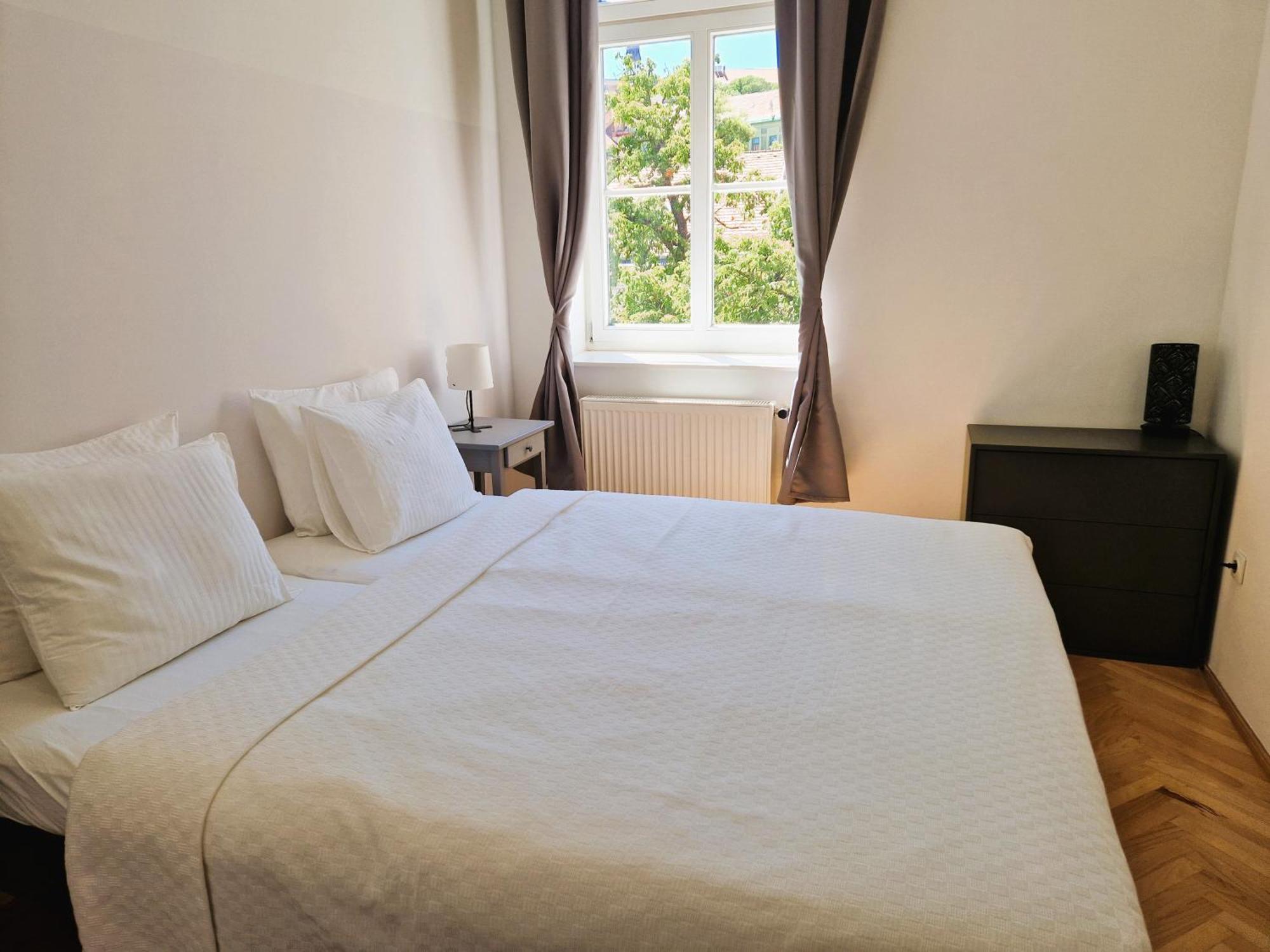 Halasz 2-Bedroom Apartment Near Castle, Free Public Parking Nearby บูดาเปสต์ ภายนอก รูปภาพ